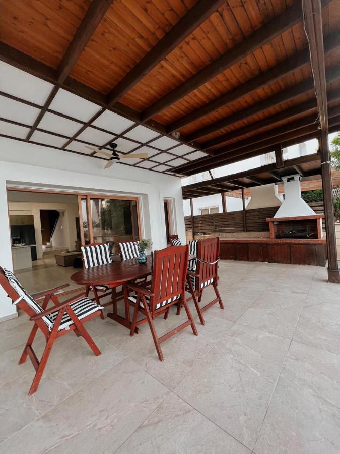 Oasi Rejuve Villa Meneou Exterior foto